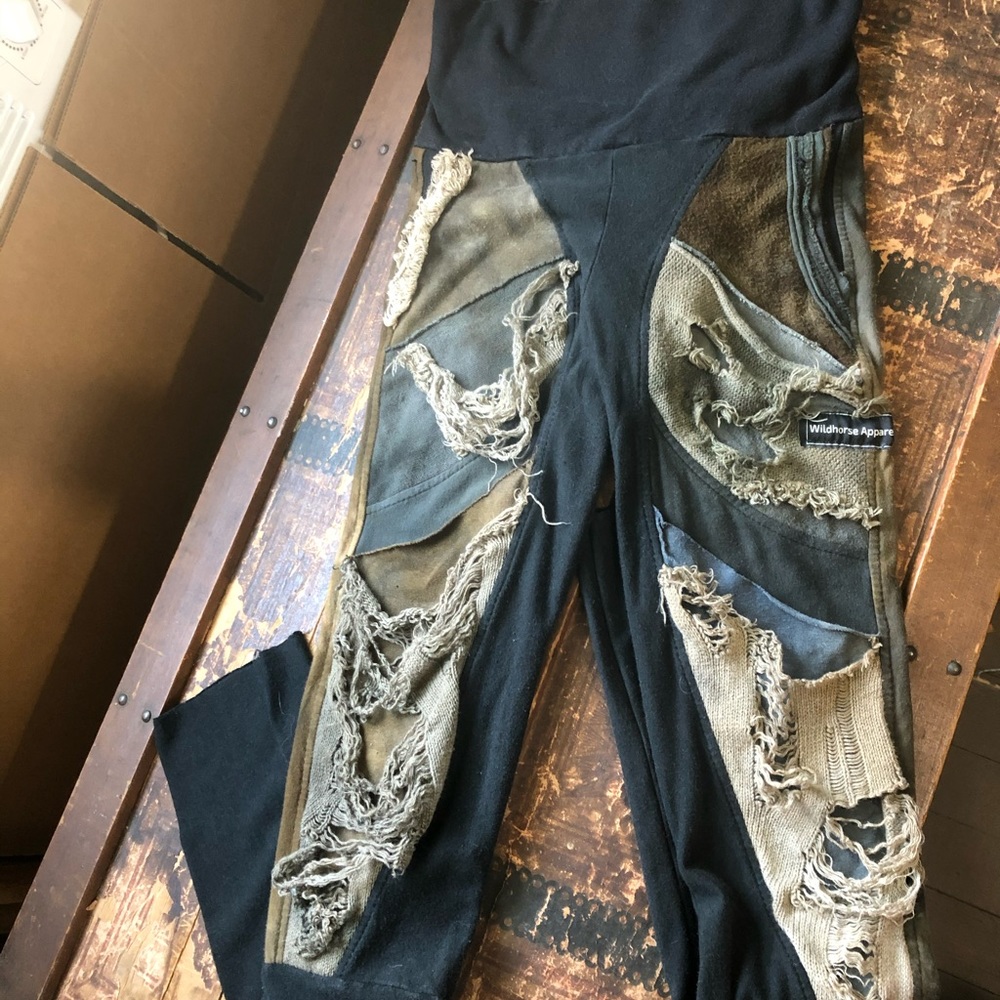 WILDHORSE apparel Wasteland leggings, small medium